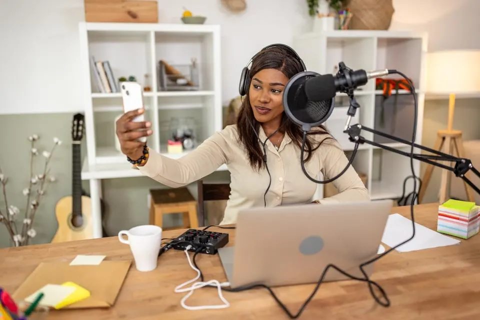 From Side Hustle to Full-Time: How to Make the Leap